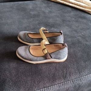 Jambu Gray and Gold Women's Shoes